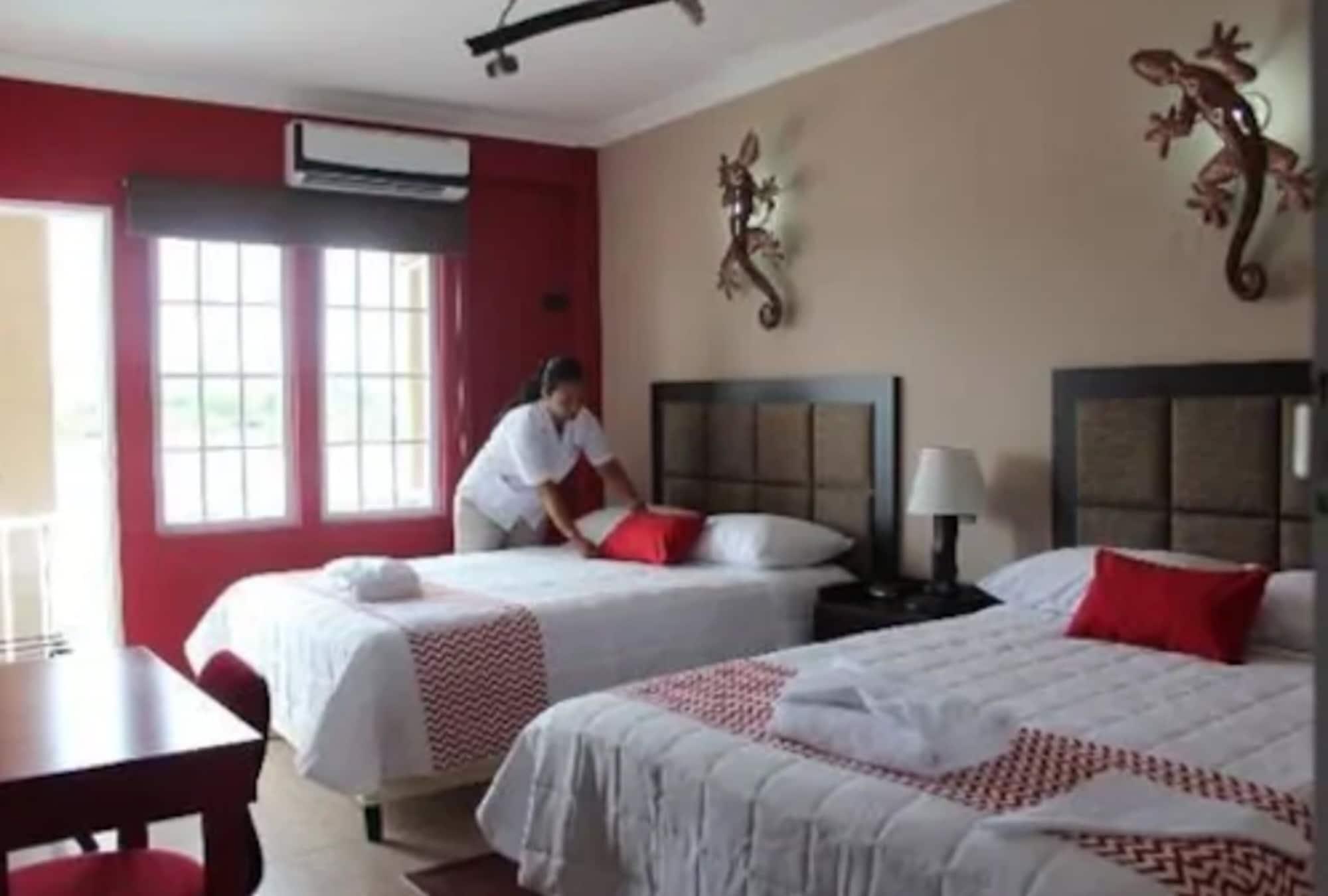 Ramada Tikal Isla De Flores Hotel Buitenkant foto